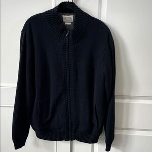 Boston Traders Men's Navy Zip-Up Sweater